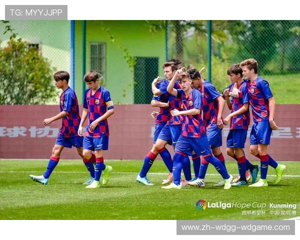 西甲联赛颁奖仪式流程与荣誉项目介绍